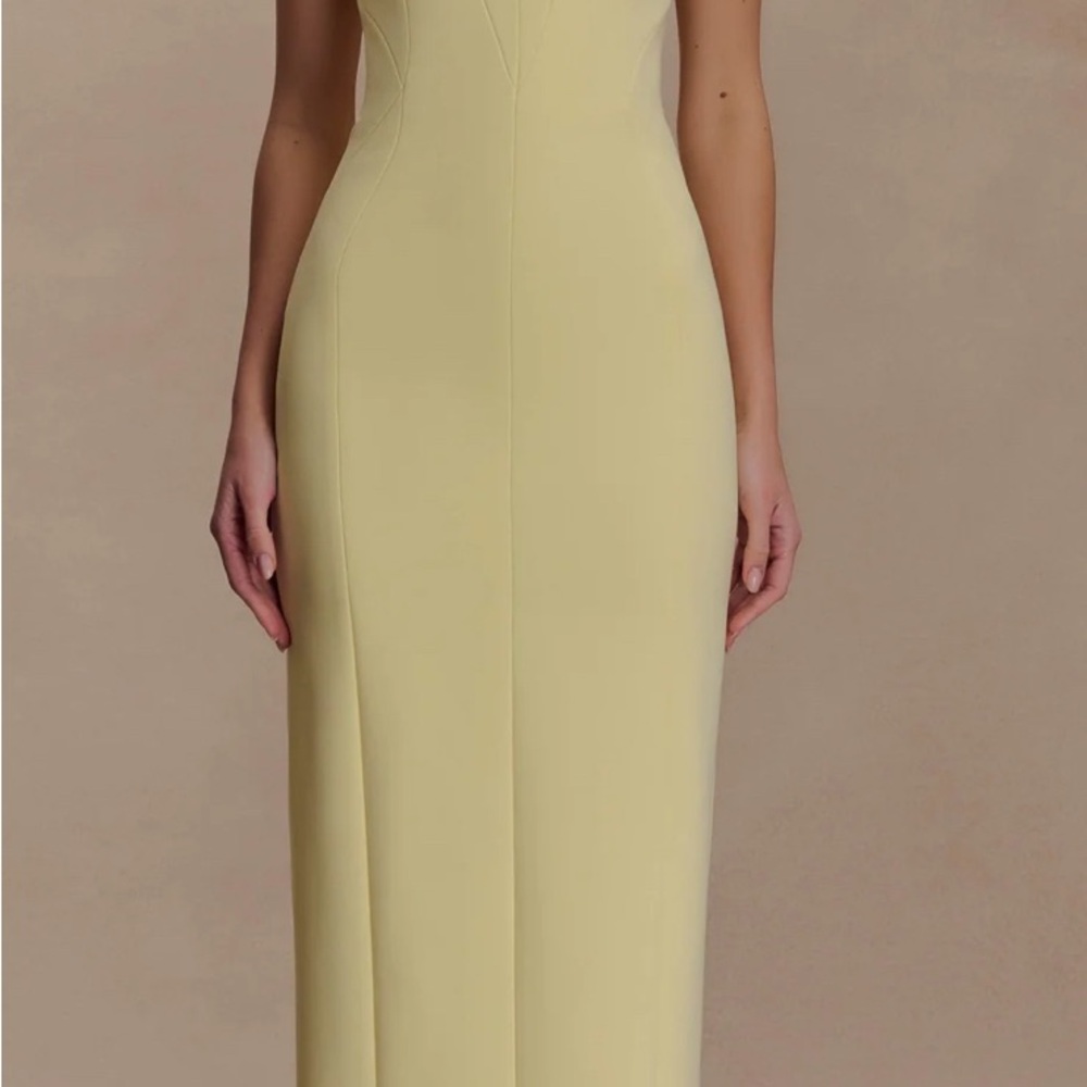 MESHKI Elegant Yellow Sleeveless Dress size M